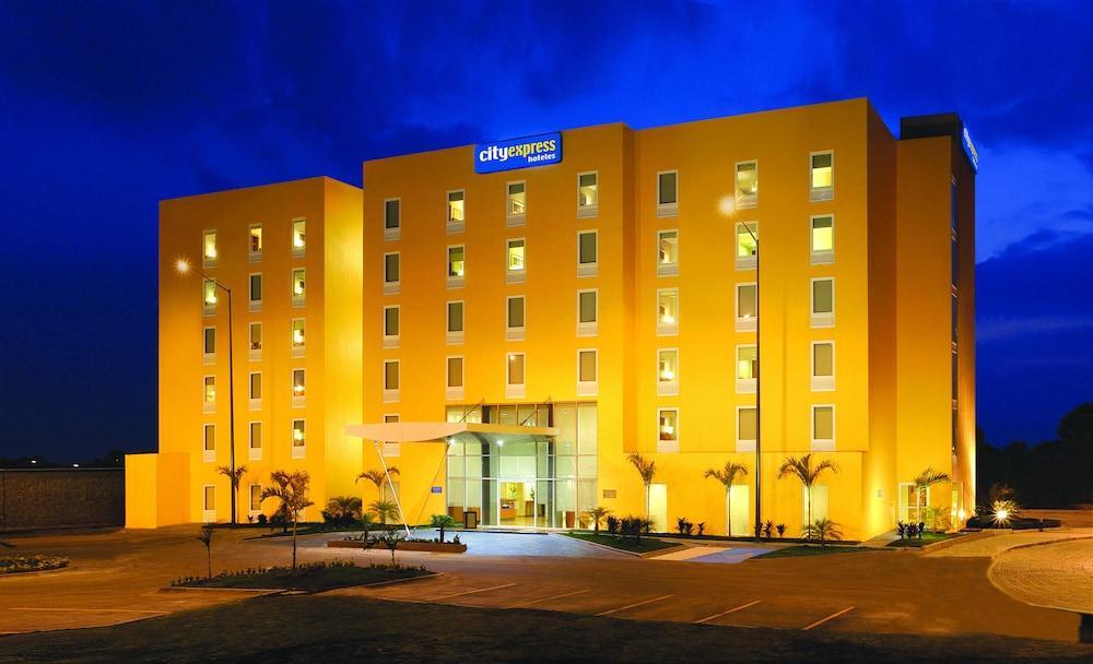 City Express By Marriott Irapuato Norte Exteriér fotografie